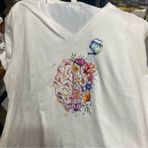 Bella cotton T with floral Brain - Picture 2 of 3